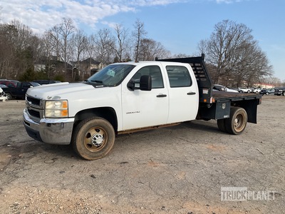 2010 Chevrolet 3500 4x4 Crew Cab Camion à Plateau