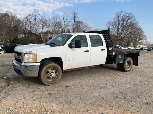 2010 Chevrolet 3500 4x4 Crew Cab Flatbed Truck 2010 Chevrolet 3500 4x4 Crew Cab Flatbed Truck