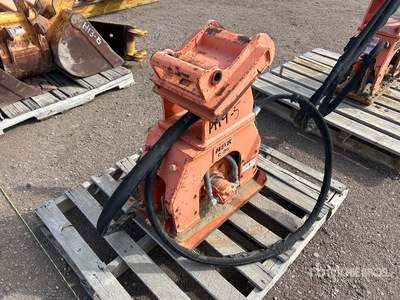 NPK C2D 12 in Mini Excavator Hydraulic Vibratory Compactor Accessoire divers pour excavatrice