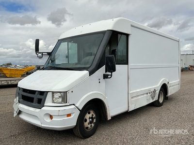 2014 Isuzu NPR Cargo Van (Inoperable)