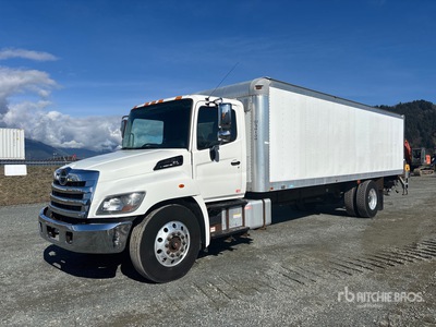 2018 Hino 338 4x2 Van Truck