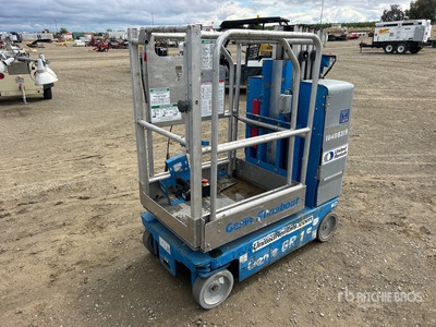 2016 Genie GR15 Ascenseur à mât vertical