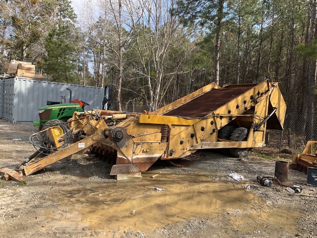 Rockland Rotoveyer 90 in 2-Point Root Machine