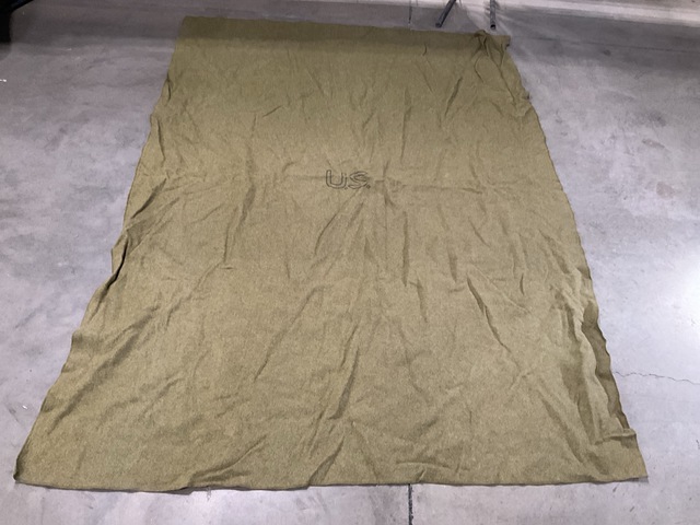 (90) Bed Blankets