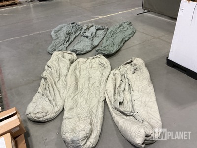 (120) Sleeping Bags