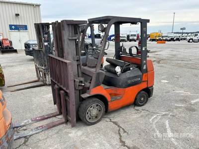 Toyota 7FGCU32 Cushion Tire Chariot Élévateur