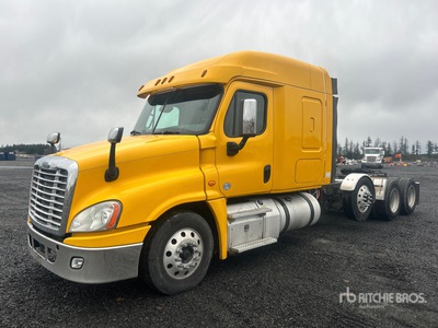 2016 Freightliner Cascadia 125 8x4 Tri/A Sleeper Truck Tractor