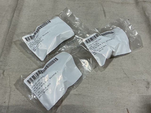 (535) General Dynamics R0113779 Bulkhead Hose Connectors