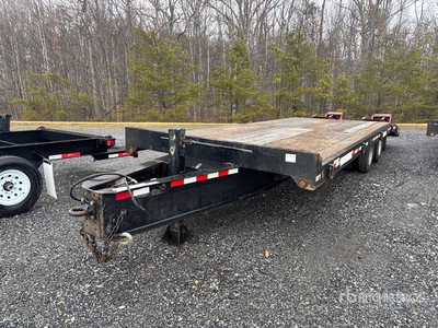 2009 Towmaster T-40DB 27 ft T/A Przyczepa do sprzętu