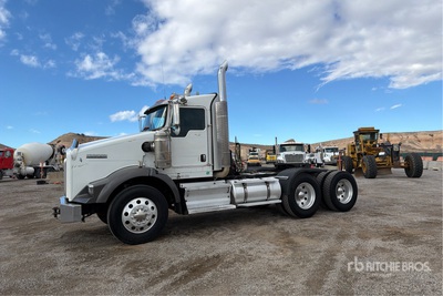 2010 Kenworth T800 6x4 T/A Day Cab Truck Tractor