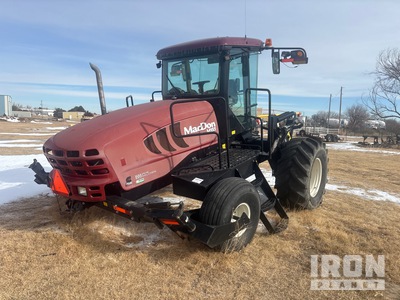 2013 (unverified) MacDon M155 الة الحصاد