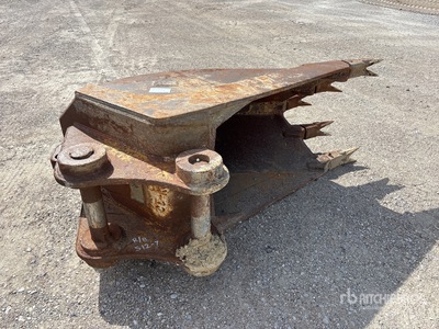 Cat 30 in V-Ditching Excavator Bucket - Fits Cat 320