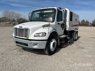 Elgin Crosswind on 2019 Freightliner M2 106 Sweeper Truck