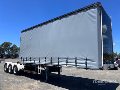 2004 MaxiTrans 7.2 m Tri/A B-Double Lead Curtain Side Trailer