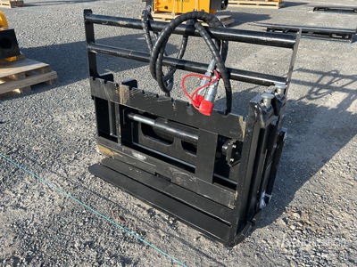 2025 GIYI GY-CYHC 760 mm Mini Skid Steer Forks (Unused)