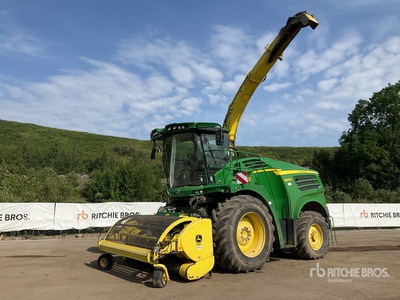 2016 John Deere 8800i 4WD 3300 mm Quick coupler Sieczkarnia polowa