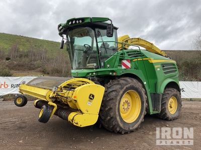 2016 John Deere 8800i 4WD Feldhäcksler