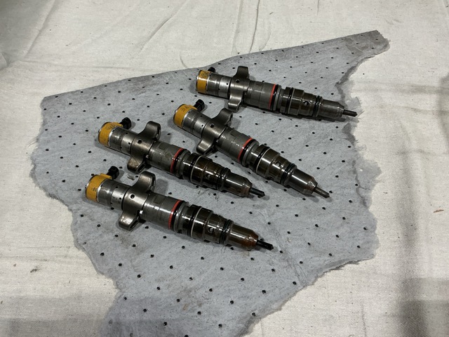(4) Cat 238-8091 Fuel Injector Assemblies