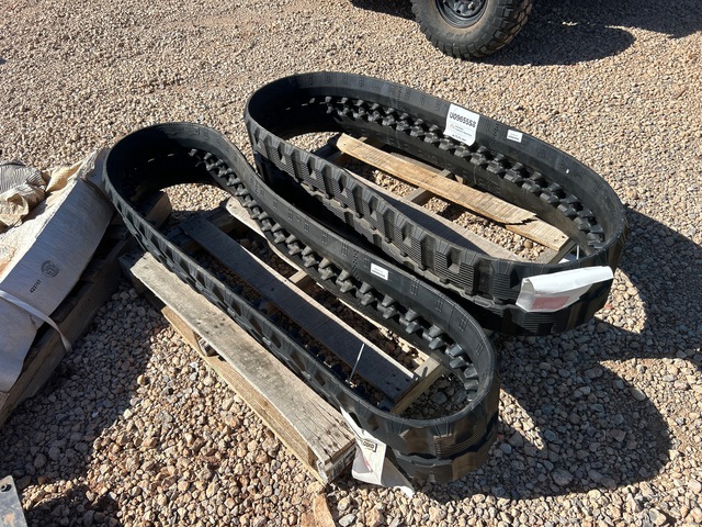 Quantity of (2) Bobcat 46889919 Tracks (Unused)