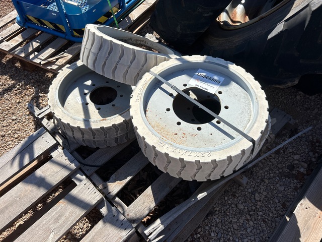 Quantity of (4) Total Source Size 22/7 17 3/4 22x7x7 3/4 Tires (Unused)