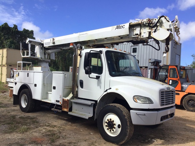 2018 Freightliner M2 Digger Derrick Truck