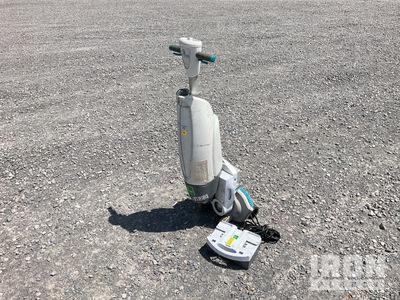 2019 Tennant IMOPXL Limpiadora de Pisos / Floor Scrubber