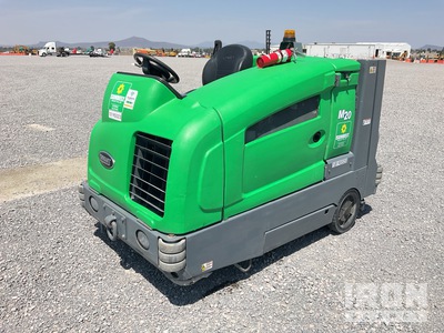 2019 Tennant M20 Ride-On Limpiadora de Pisos / Floor Sweeper