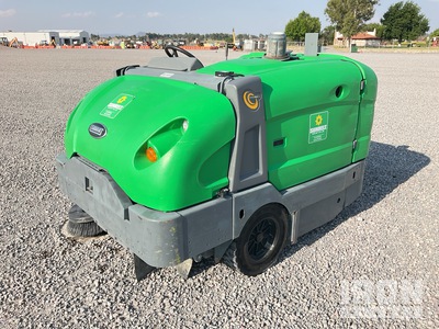 2018 Tennant S-30 Floor Sweeper