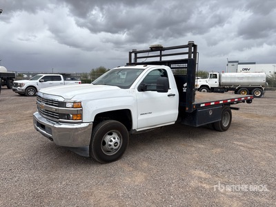 2017 Chevrolet Silverado 3500HD 4x2 Flatbed Truck