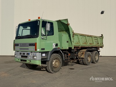 1998 DAF AT86 6x4 Camion Benne Camion à benne tandem