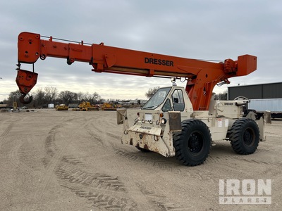 1992 Dresser 150A 15 t 4x4 Grue pour terrain accidenté
