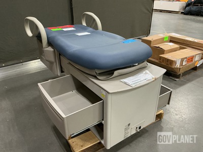 Brewer 6501 Examination Table