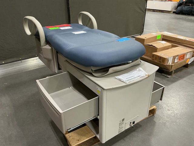 Brewer 6501 Examination Table