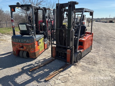 2014 Toyota 7FBEU20 3450 lb Chariot Élévateur Électrique