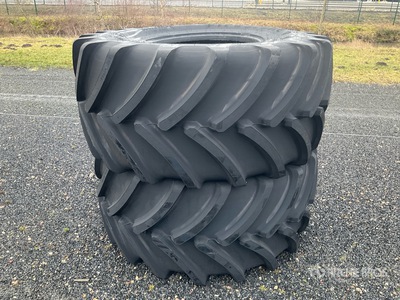 Quantity of (2) Firestone 900/60R32 MT-HARV TL 181A8181B Tires