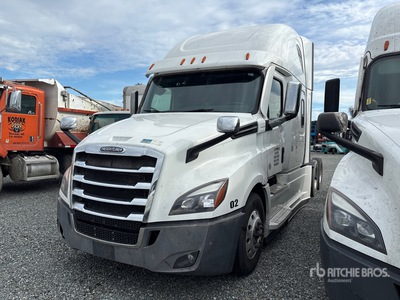 2022 Freightliner Cascadia 126 6x4 T/A Sleeper Truck Tractor