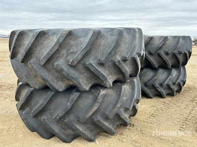 Quantity of (4) Goodyear Super Traction DT820 850/80R38 を見 Tires