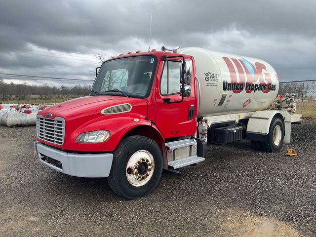 2014 Freightliner M2 106 3000 gal 4x2 Tanker Truck