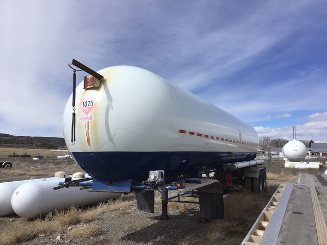 1977 Trinity 10500 gal T/A Tanker Trailer
