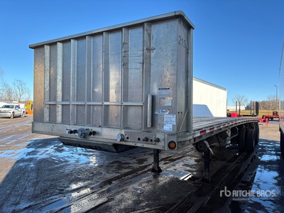 2016 Reitnouer Big Bubba 45 ft T/A Spread Axle Remorque à plateau