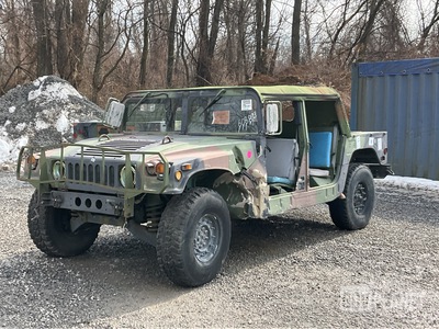 2007 AM General M1097R1 HMMWV 4 Door Soft Top w/Truck Body