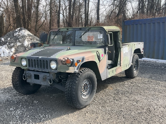 2004 AM General M1097A2 HMMWV 2 Door Soft Top w/Truck Body