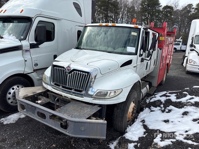 2011 International 4400 4x2 Crew Cab 4x2 Crew Cab Service Truck (Inoperable)