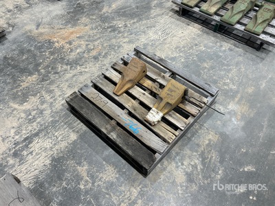 Quantity of (2) V Track 200 Ripper Teeth