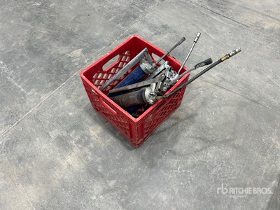 Quantity of (4) Lincoln Grease Guns Divers