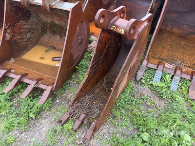 11 in Digging Schaufel