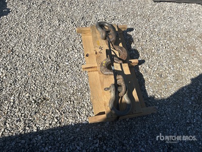 Quantity of 2 - 10 T Swivel Hooks & Shackles Rigging