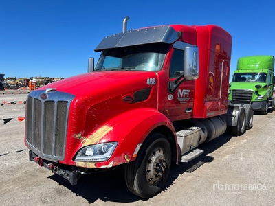 2015 Peterbilt 579 6x4 Sleeper Prime Mover