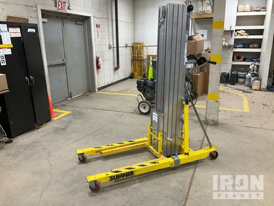 2016 Sumner 2020 Material Hoist