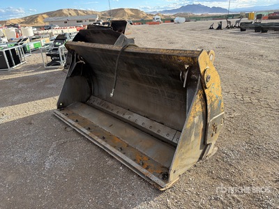 Sui 98 in 2.5 cyd Multi-Purpose Godet pour chargeuse sur pneus - Fits Cat 924K